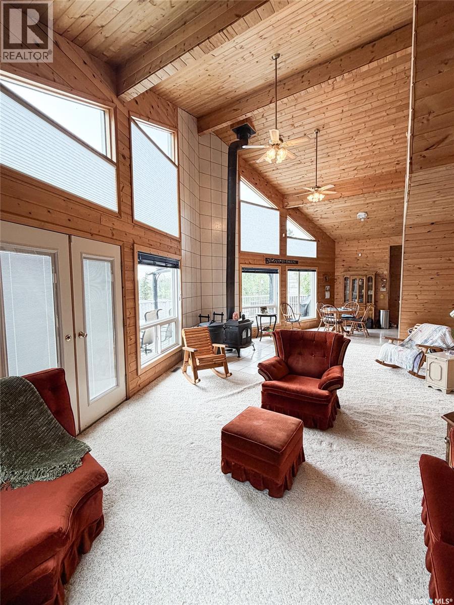 114 2nd Avenue Property Photo 4