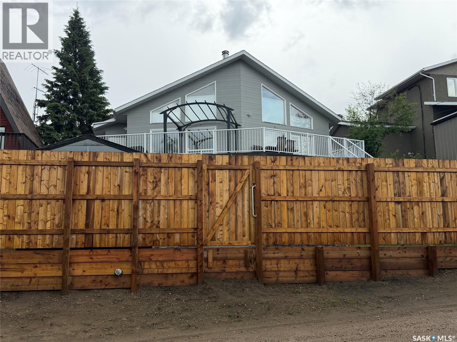 114 2nd Avenue Property Photo 28