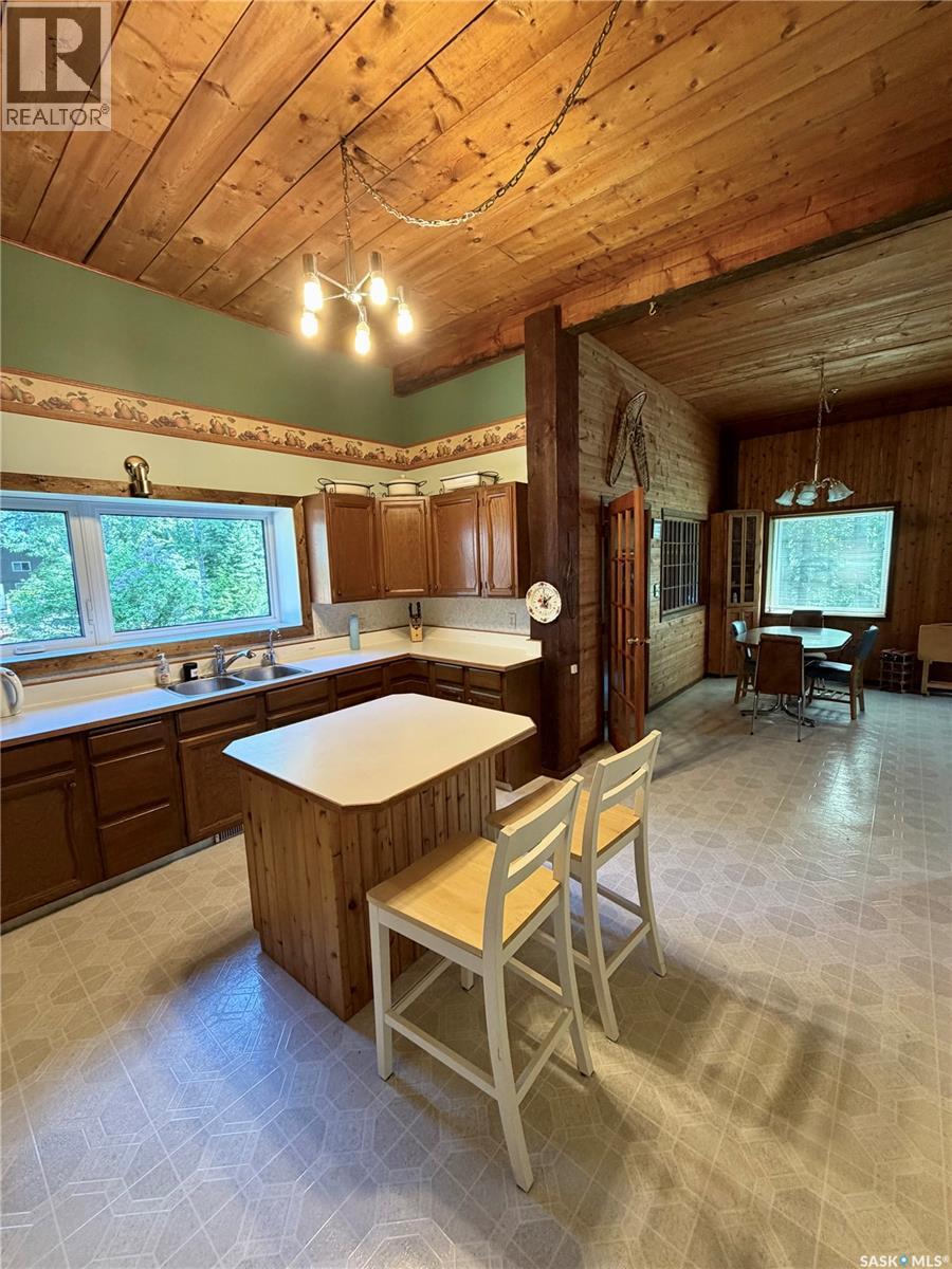 110 Deer Cres Property Photo 6