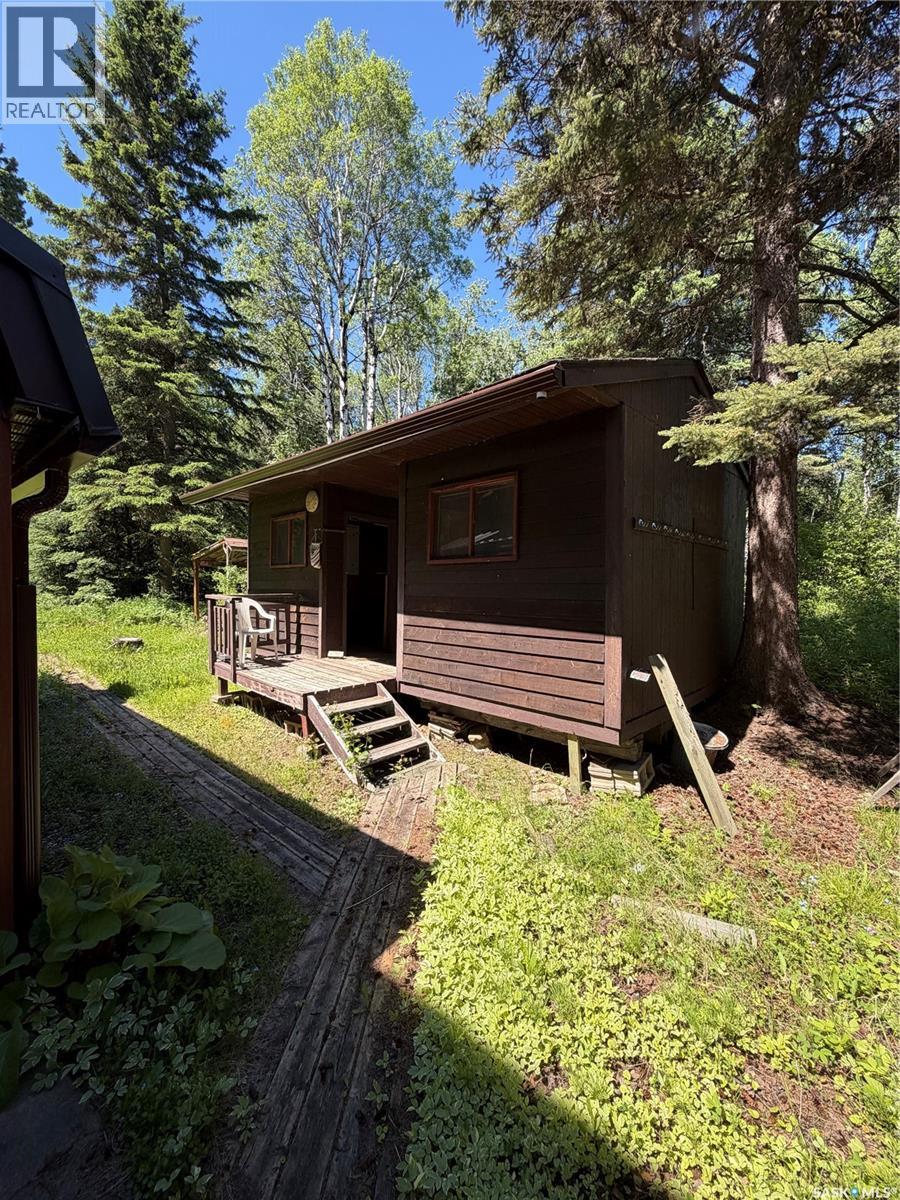 110 Deer Cres Property Photo 18
