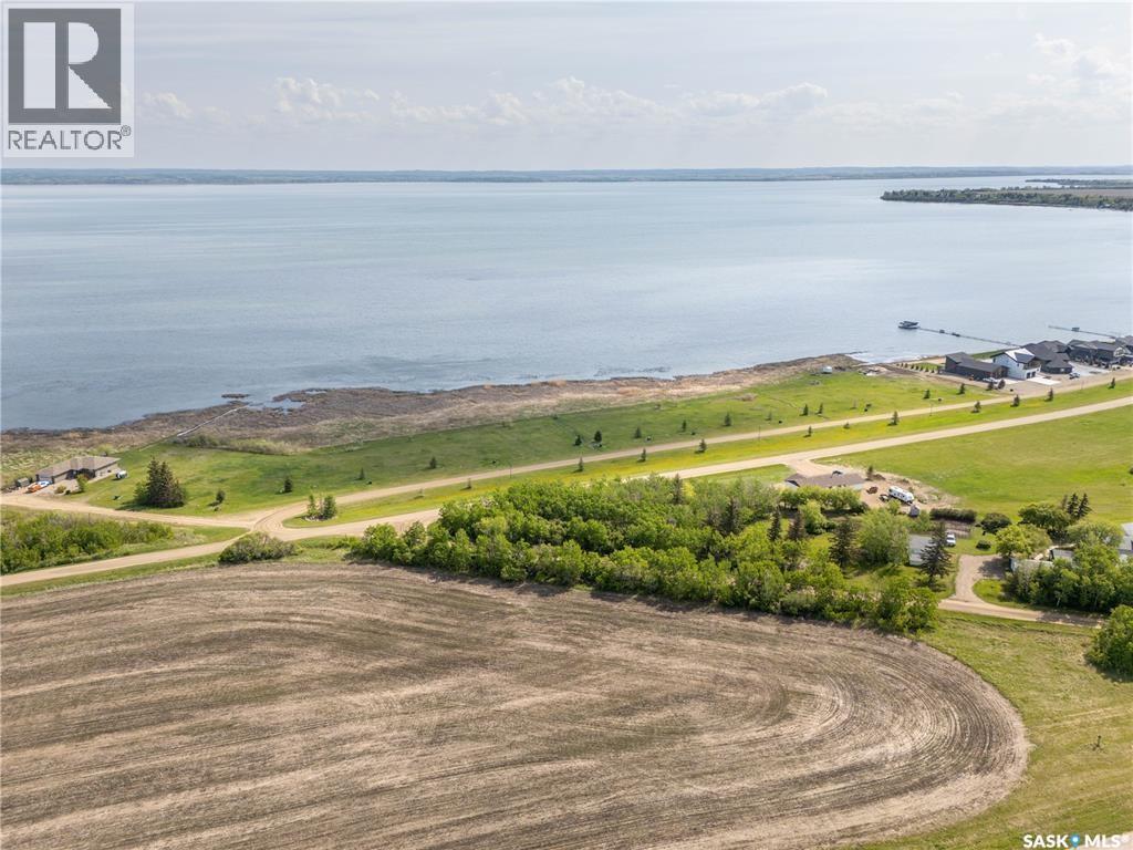 860 Lakeshore Drive Property Photo 8