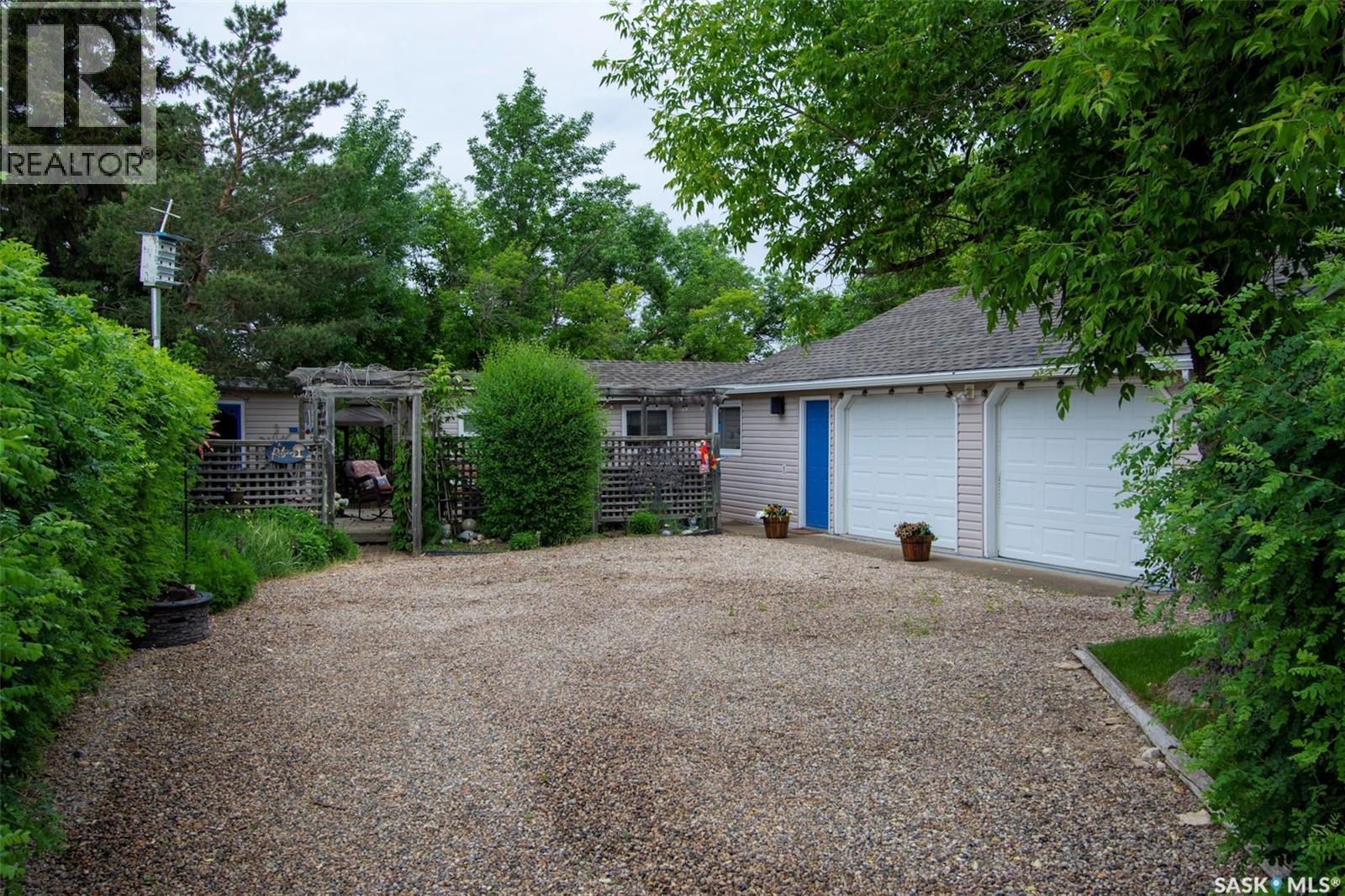 106 Nicoll AVENUE Property Photo 1