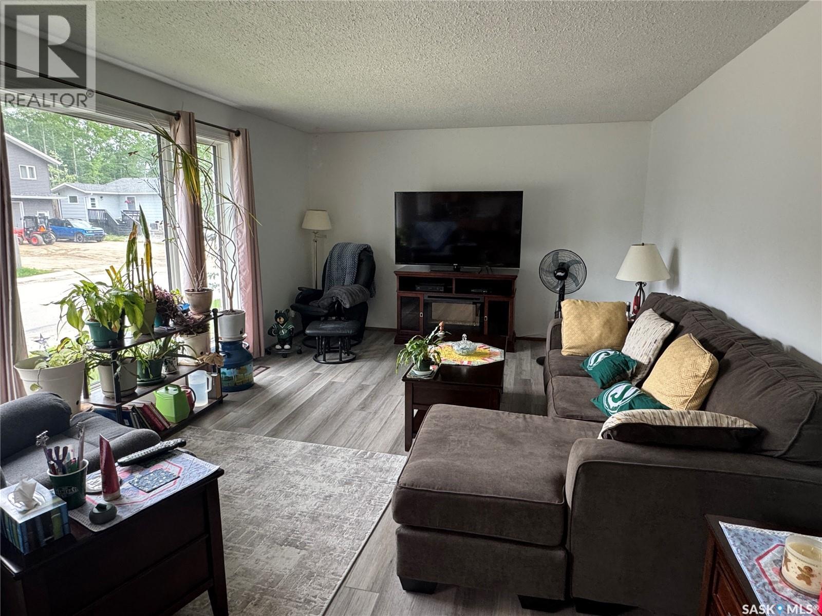 1504 Studer Street Property Photo 6