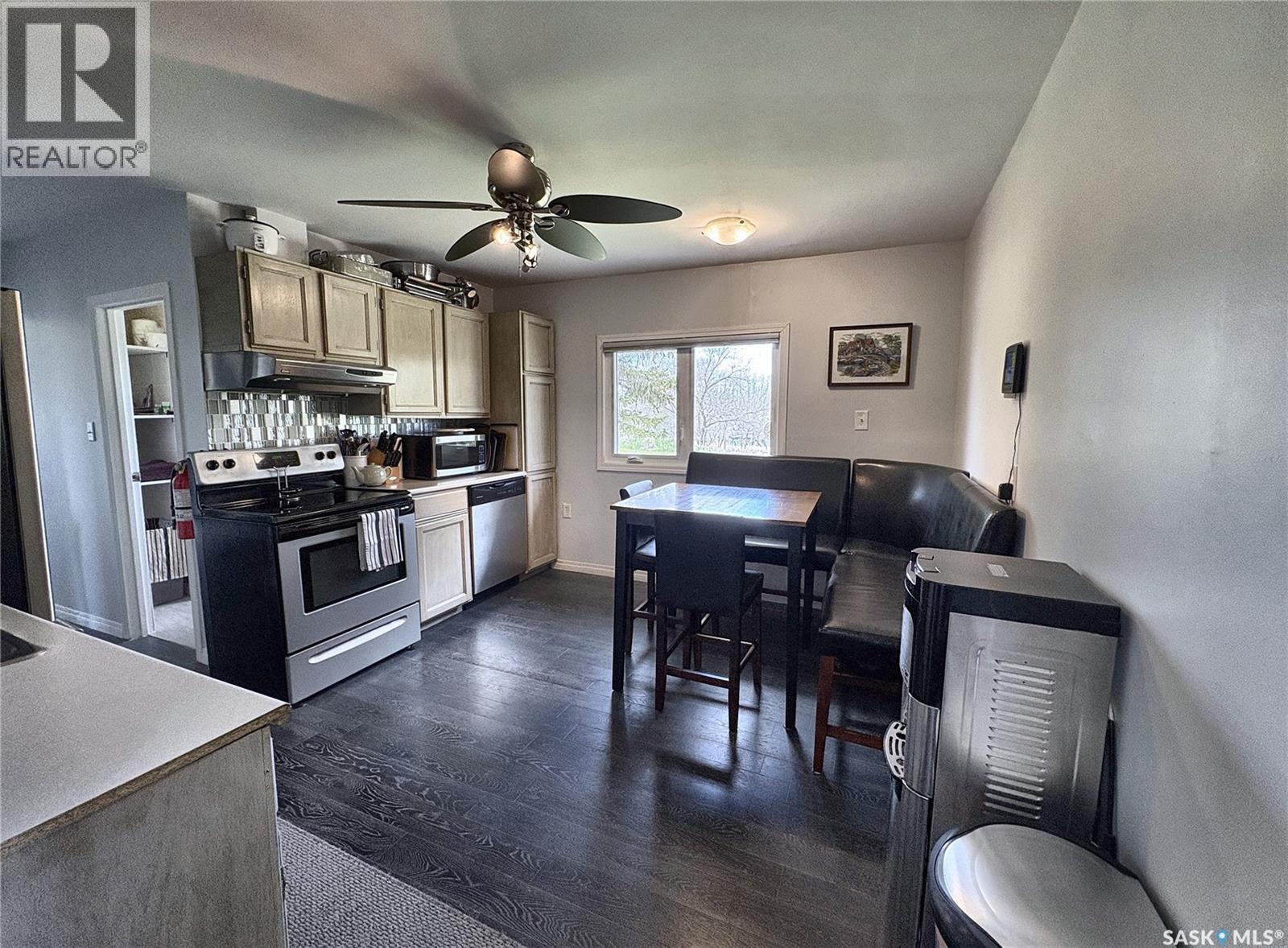 229 Calgary Street Property Photo 2