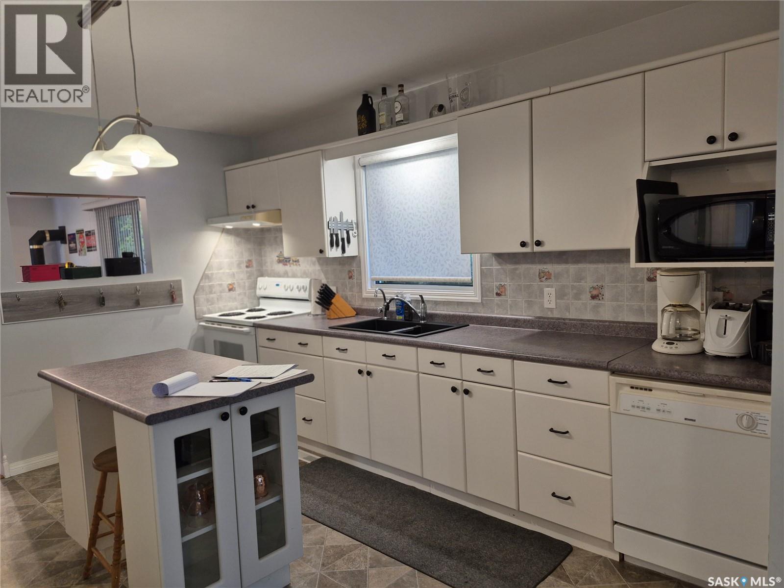 108 Downey Street Property Photo 6
