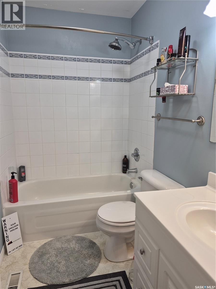 108 Downey Street Property Photo 12