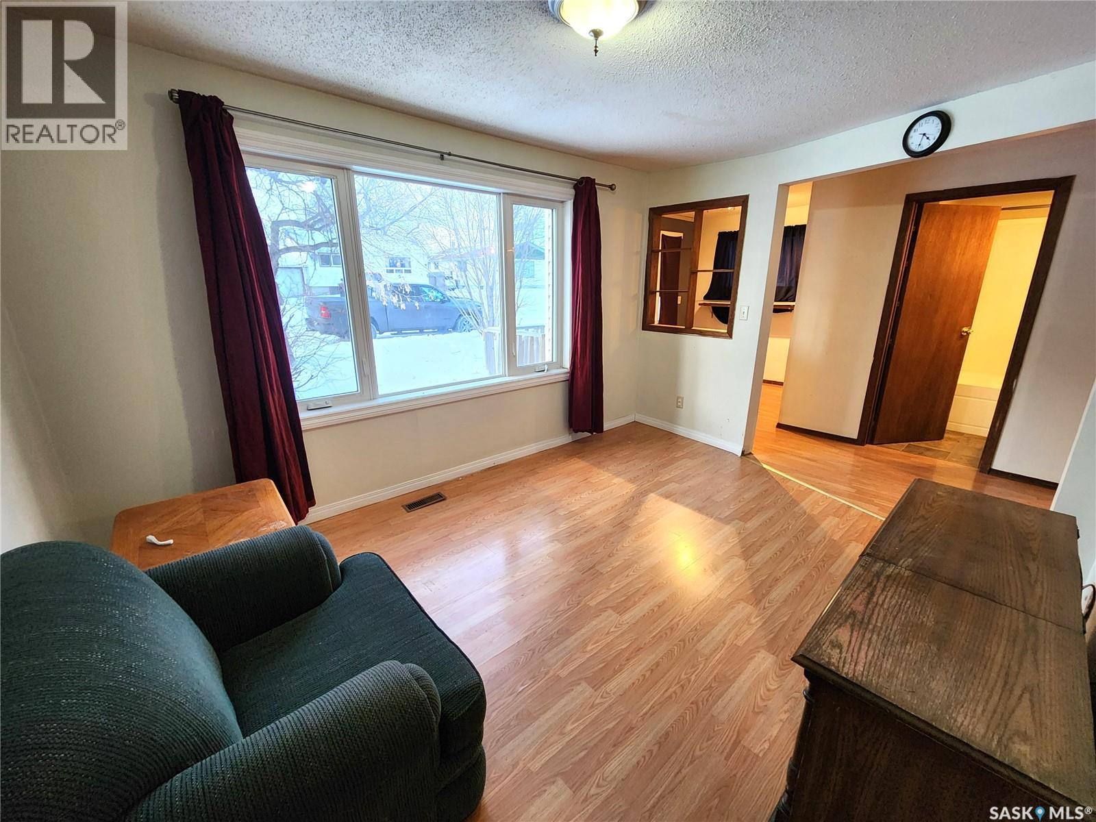 508 1st Avenue E Property Photo 5