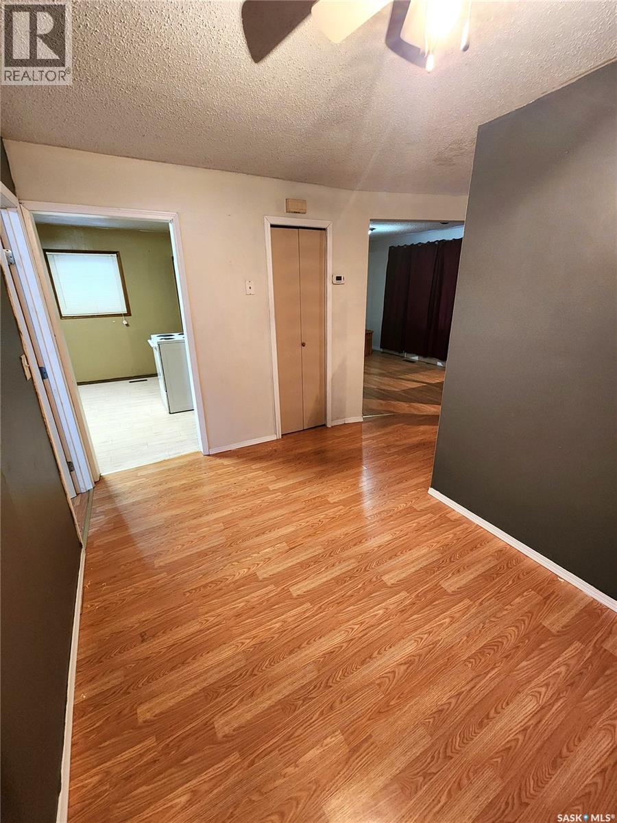 508 1st Avenue E Property Photo 9