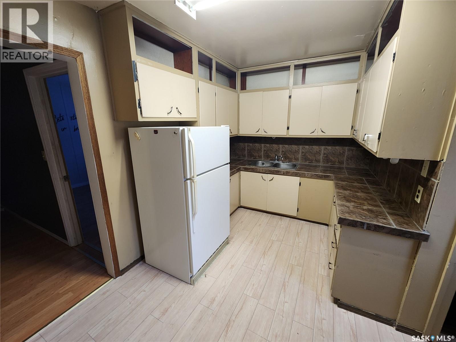 508 1st Avenue E Property Photo 12