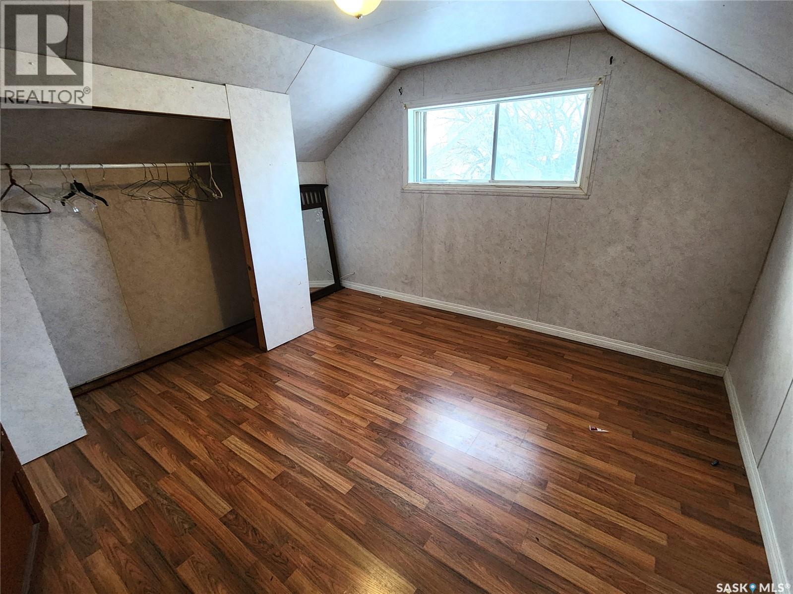 508 1st Avenue E Property Photo 17