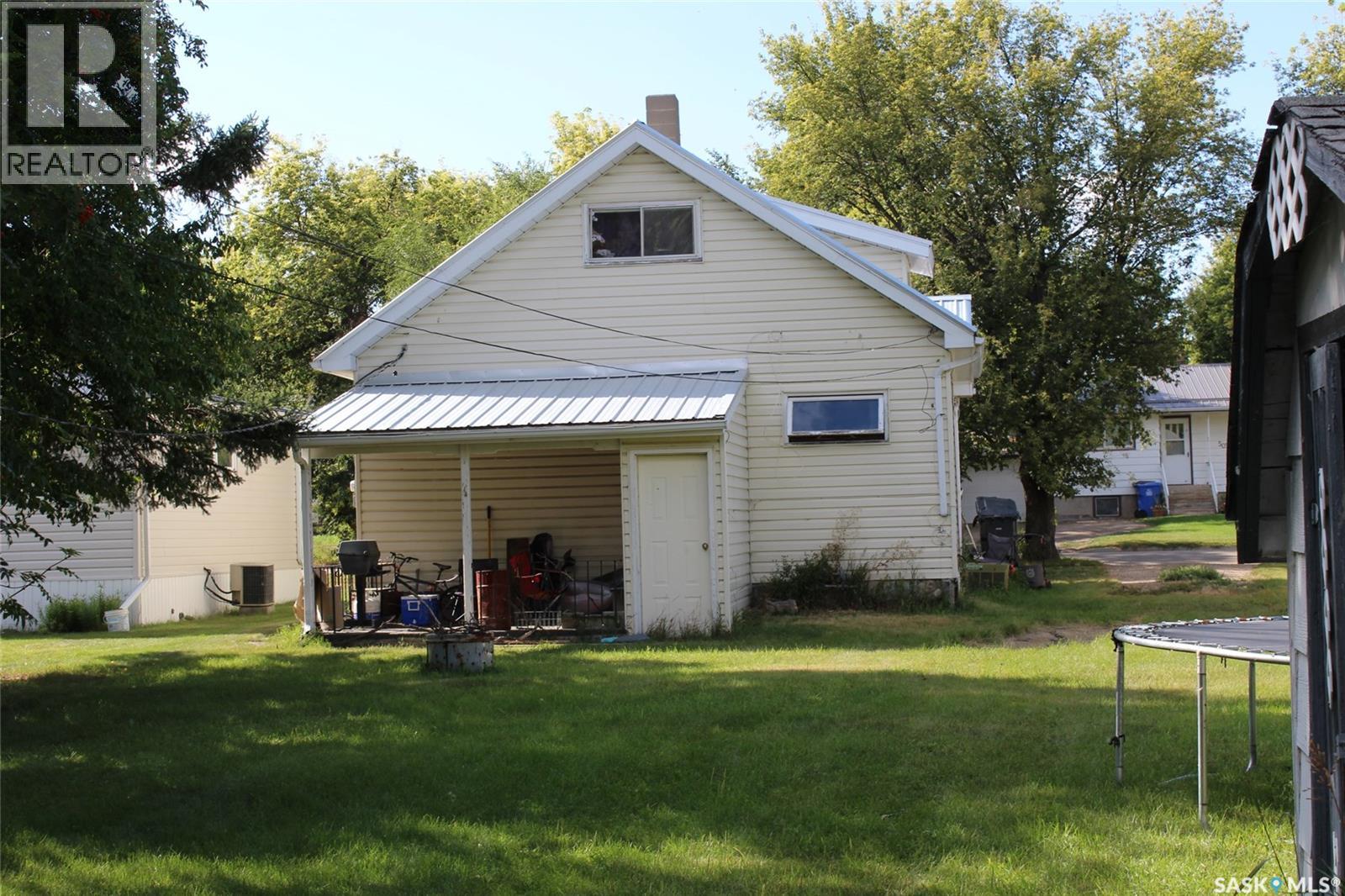 508 1st Avenue E Property Photo 19