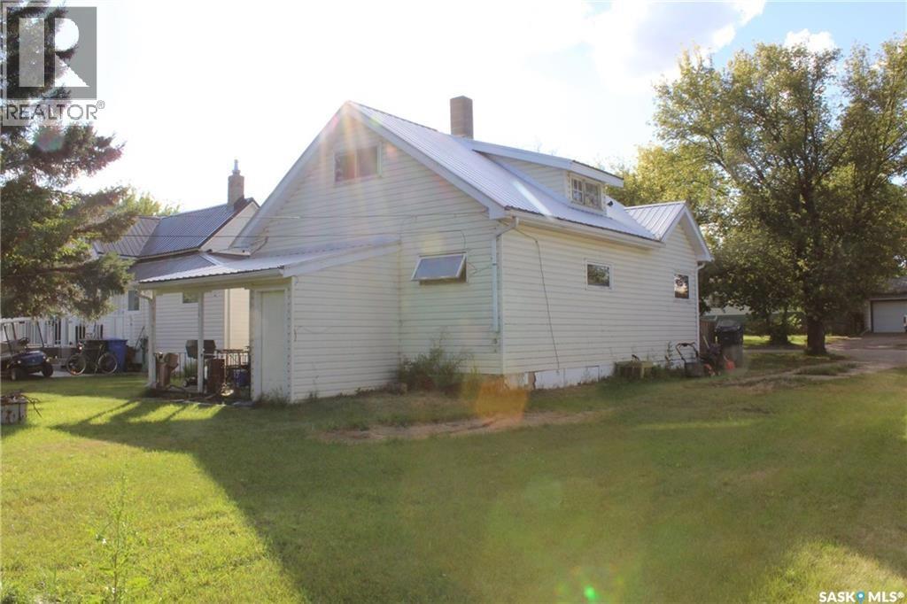 508 1st Avenue E Property Photo 20