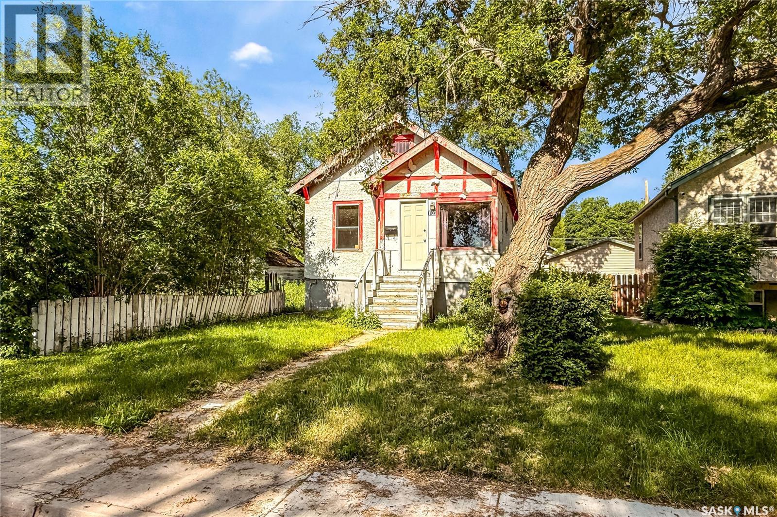 1132 Queen Street Property Photo 1