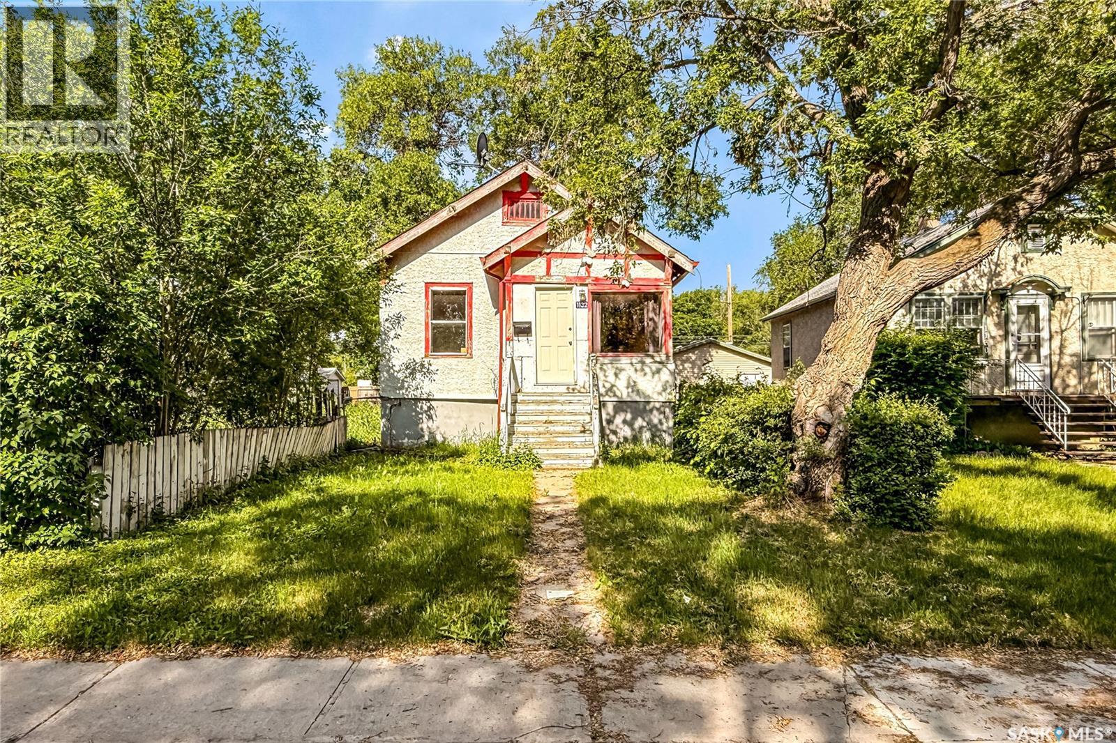 1132 Queen Street Property Photo 2