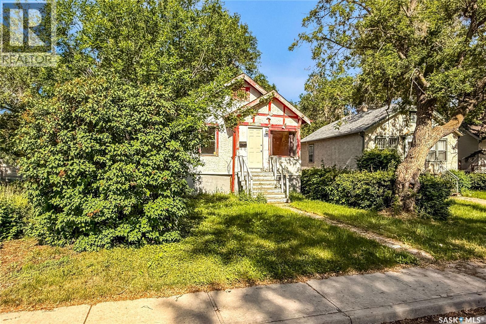 1132 Queen Street Property Photo 3
