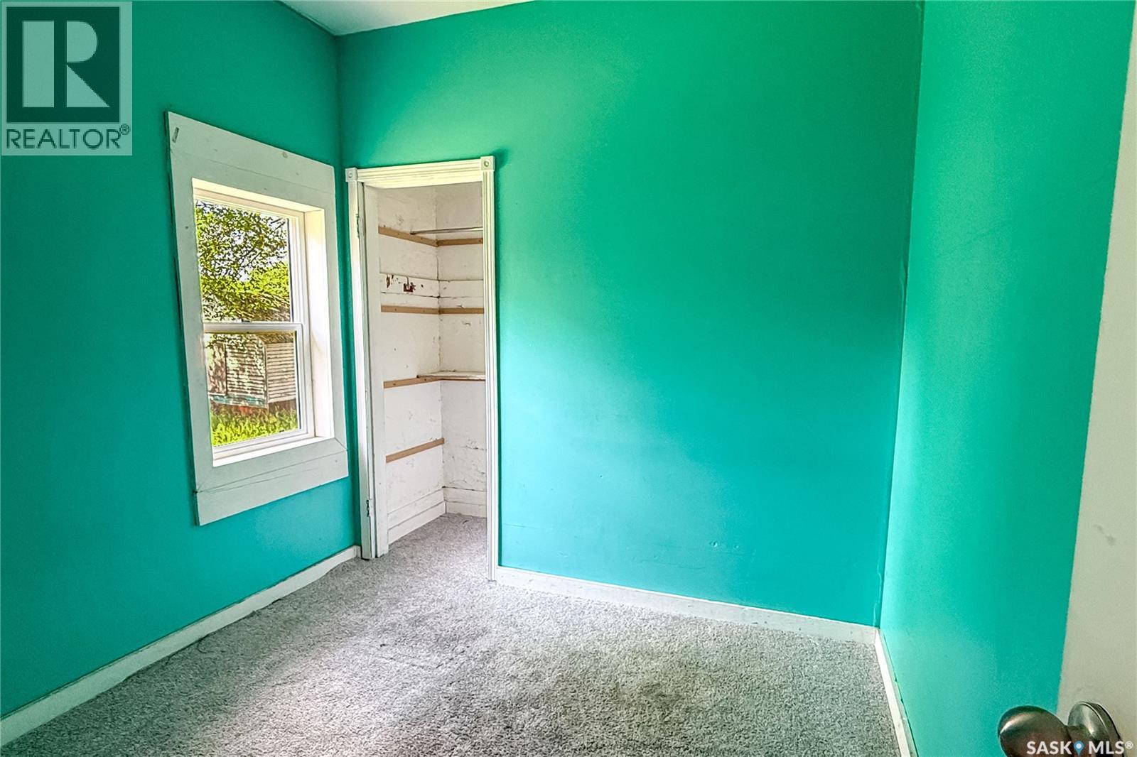 1132 Queen Street Property Photo 9