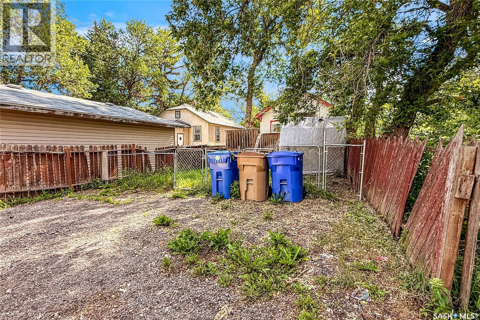 1132 Queen Street Property Photo 11