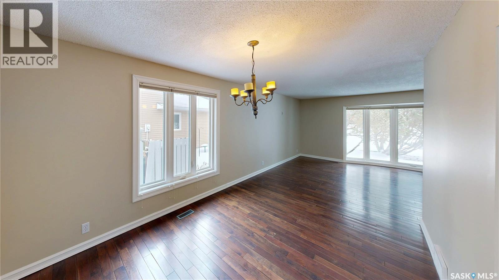 50 Lowry Place Property Photo 8