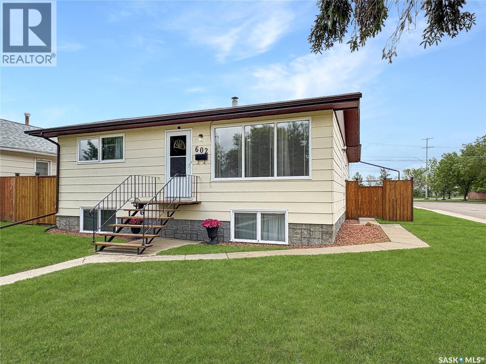 602 104th Street Property Photo 1