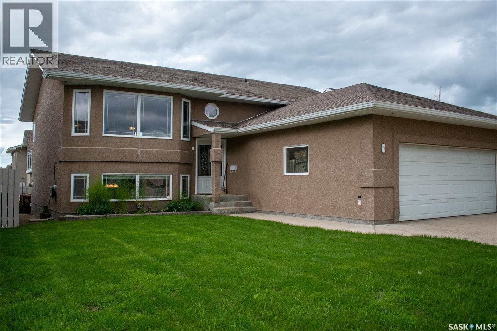 71 Longpre Crescent Property Photo 2