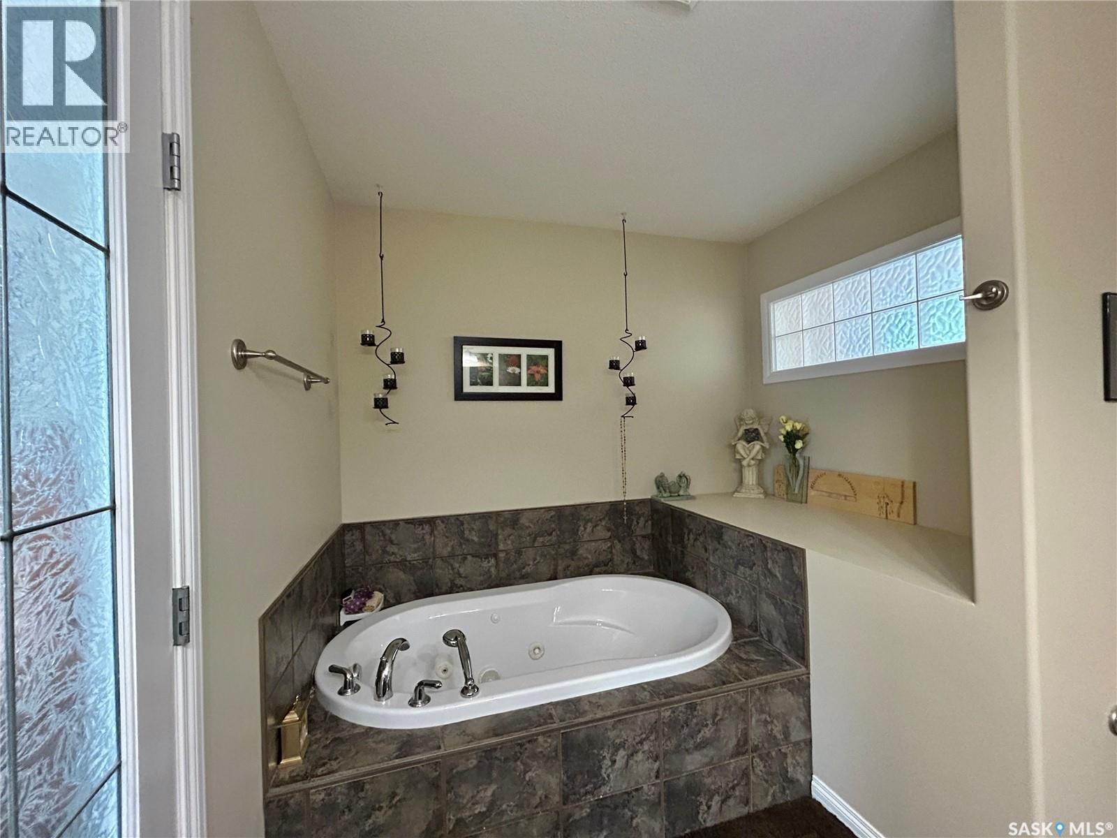 71 Longpre Crescent Property Photo 12