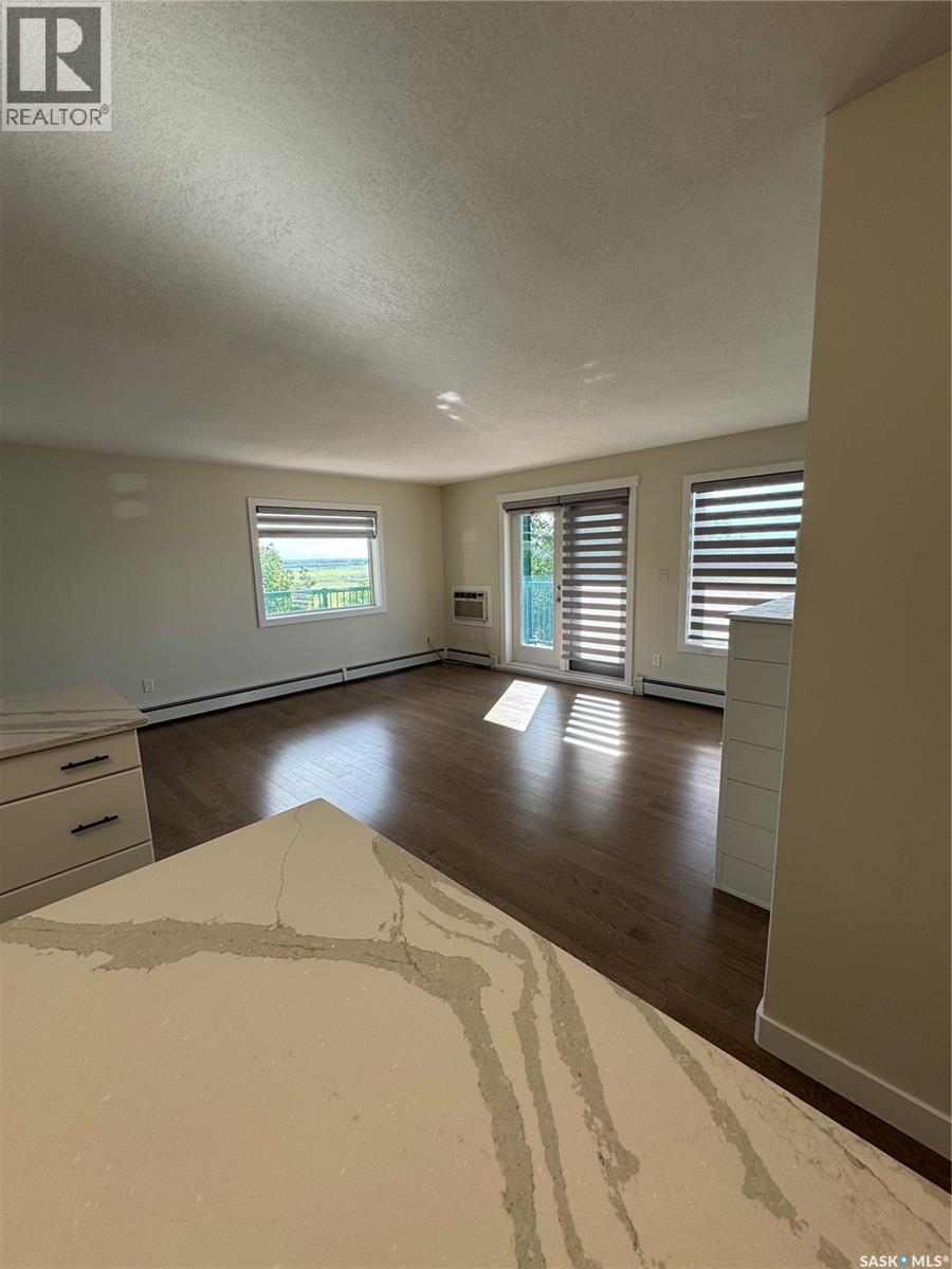 304 1601 1st Street Property Photo 5