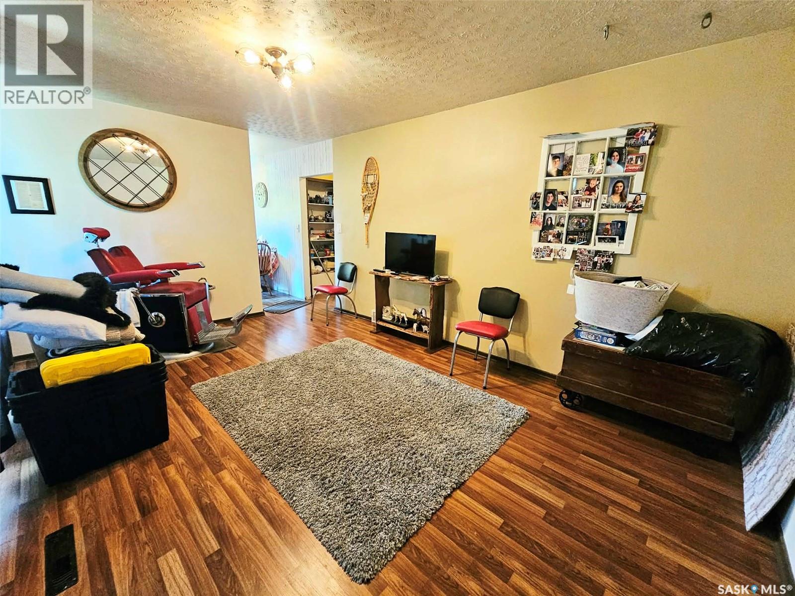 409 Royal Place Property Photo 2