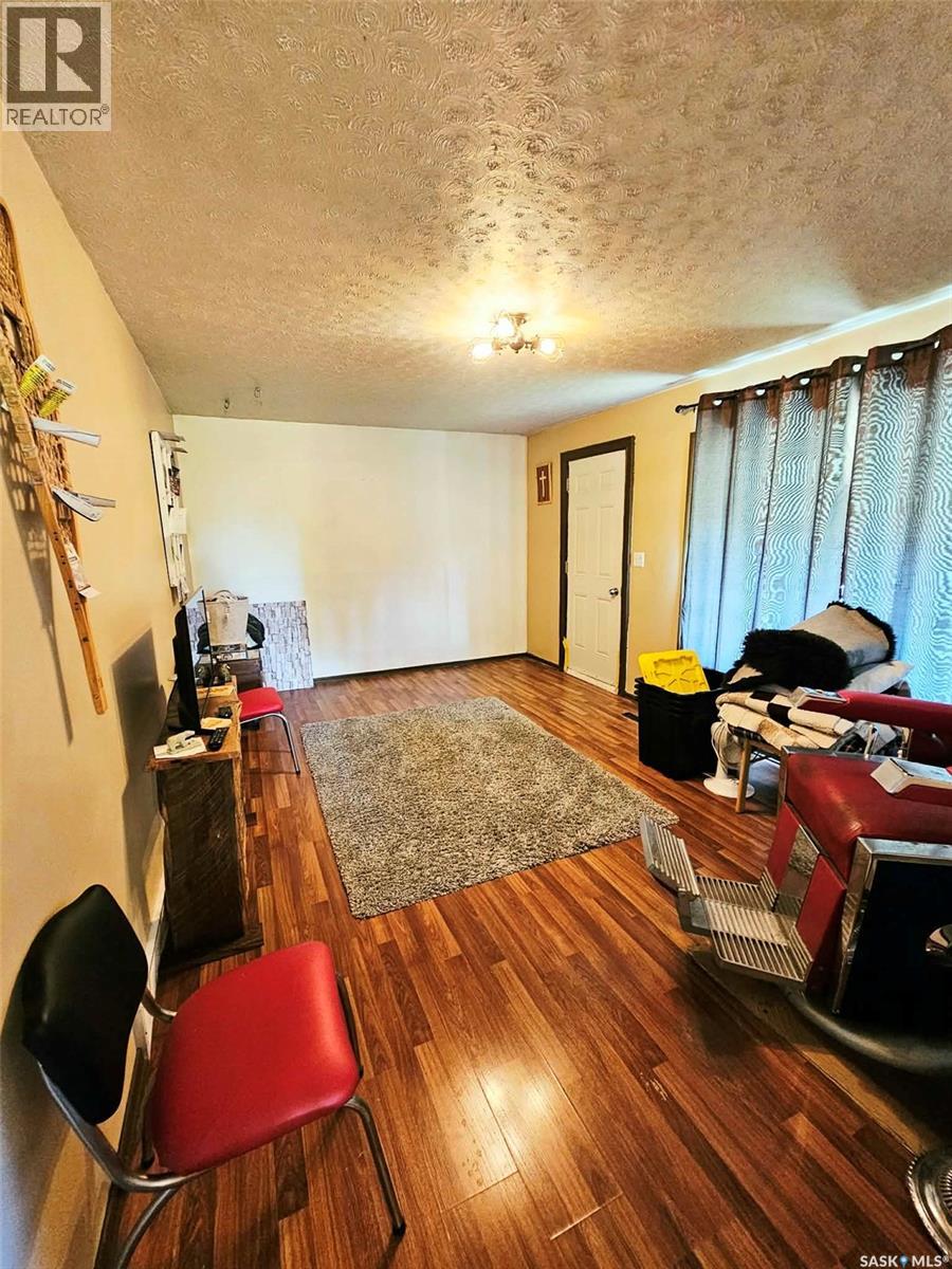 409 Royal Place Property Photo 4