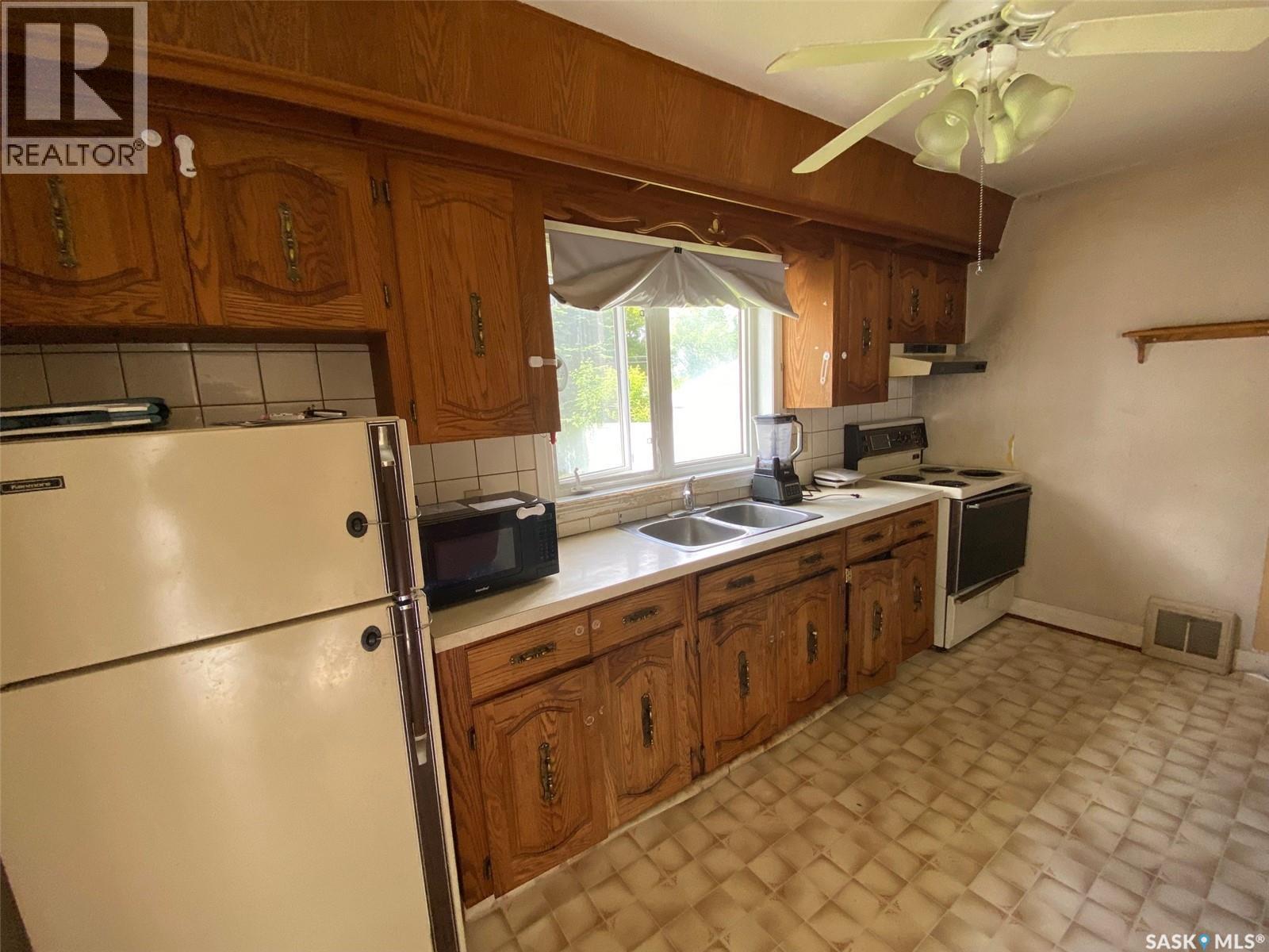 216 Maple Avenue Property Photo 4