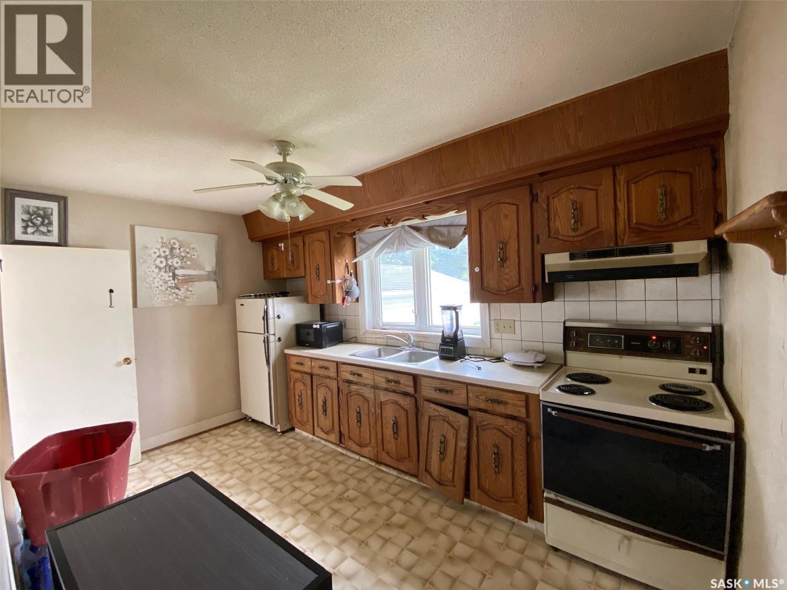 216 Maple Avenue Property Photo 5