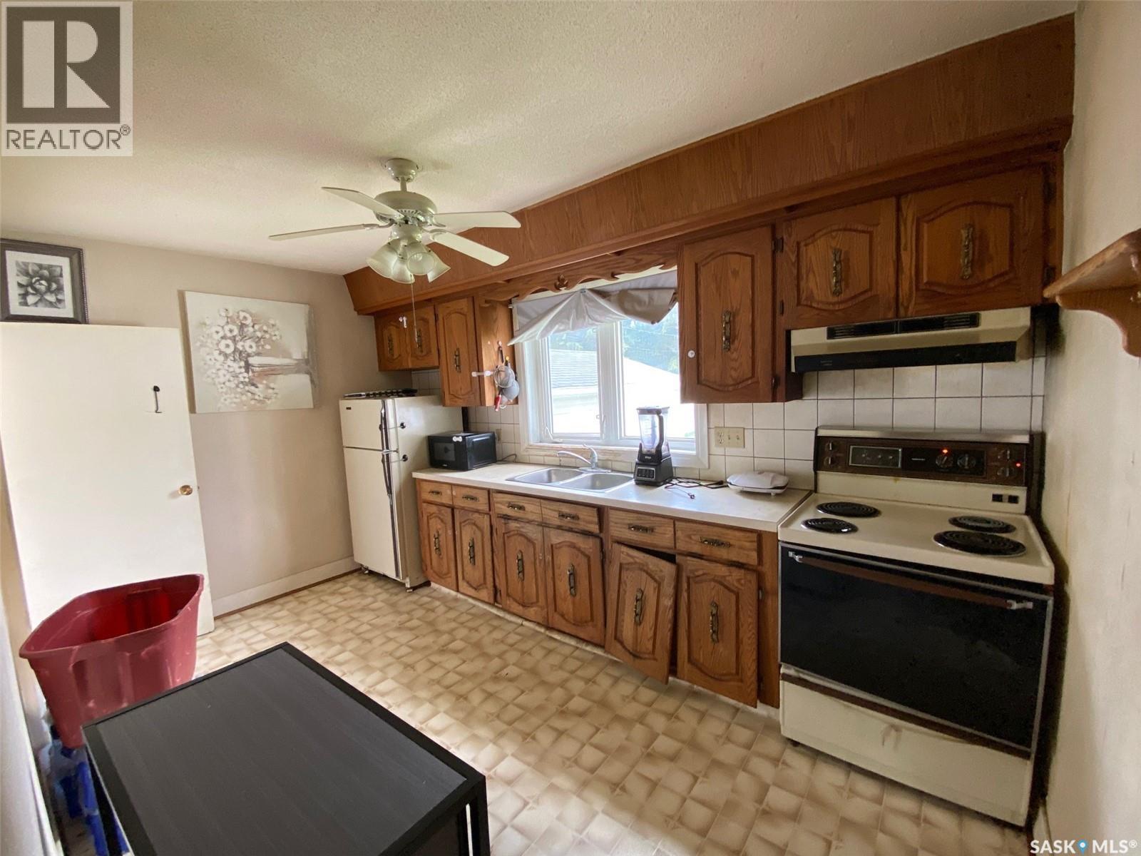 216 Maple Avenue Property Photo 6