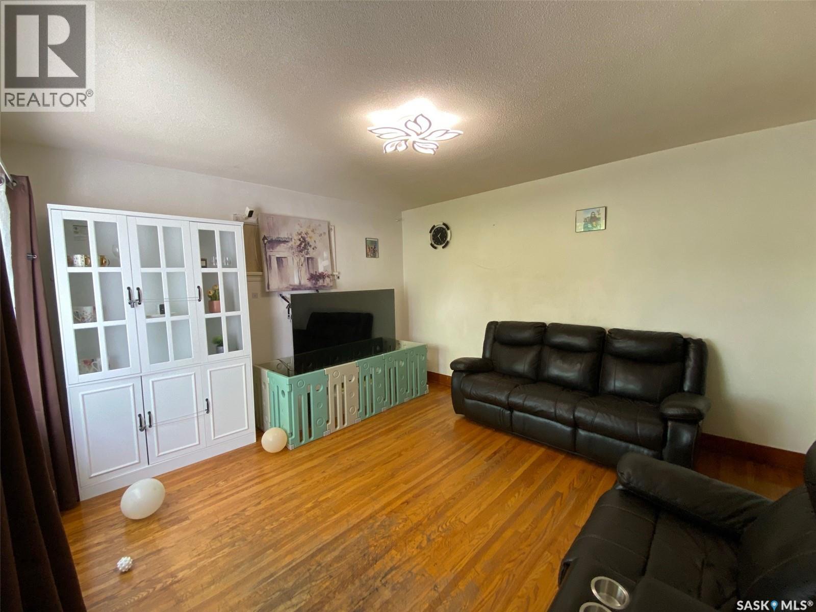 216 Maple Avenue Property Photo 9