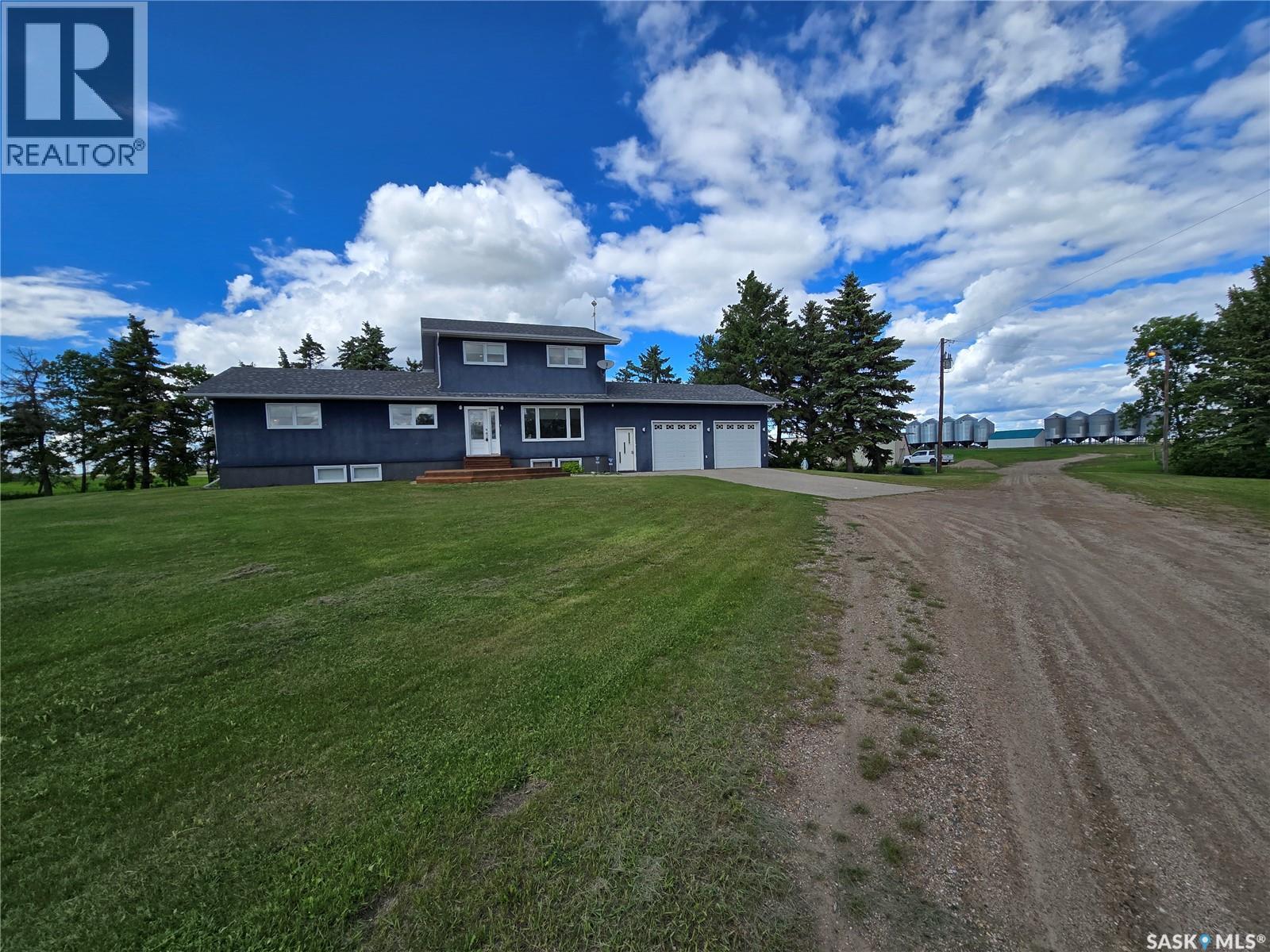 Muchowski Acreage Property Photo 1