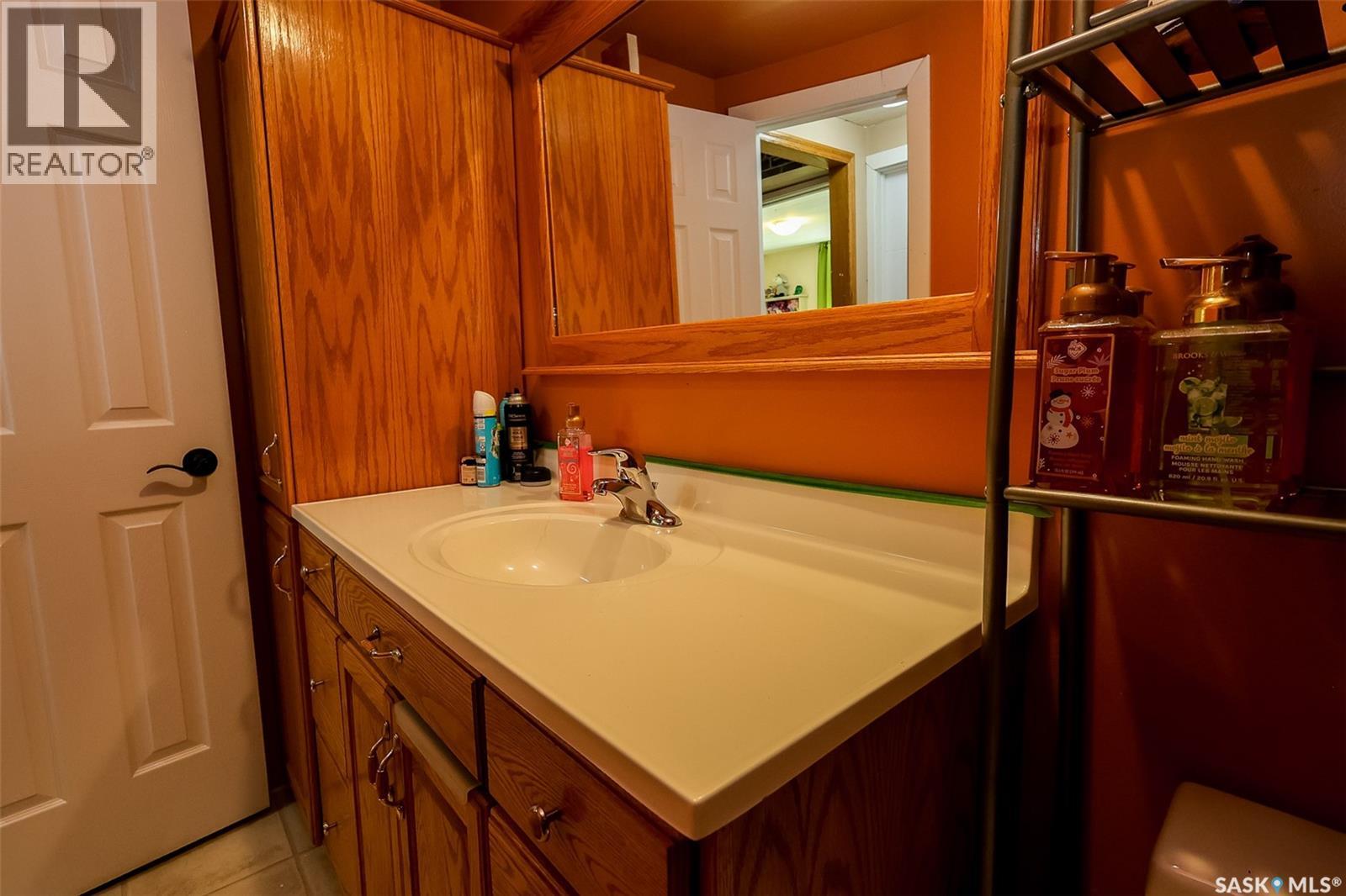 De Fehr Acres Property Photo 37
