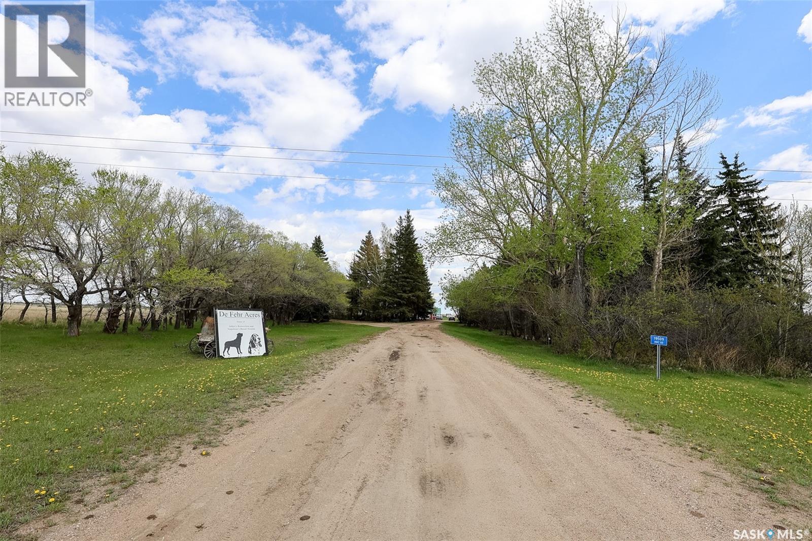 De Fehr Acres Property Photo 77