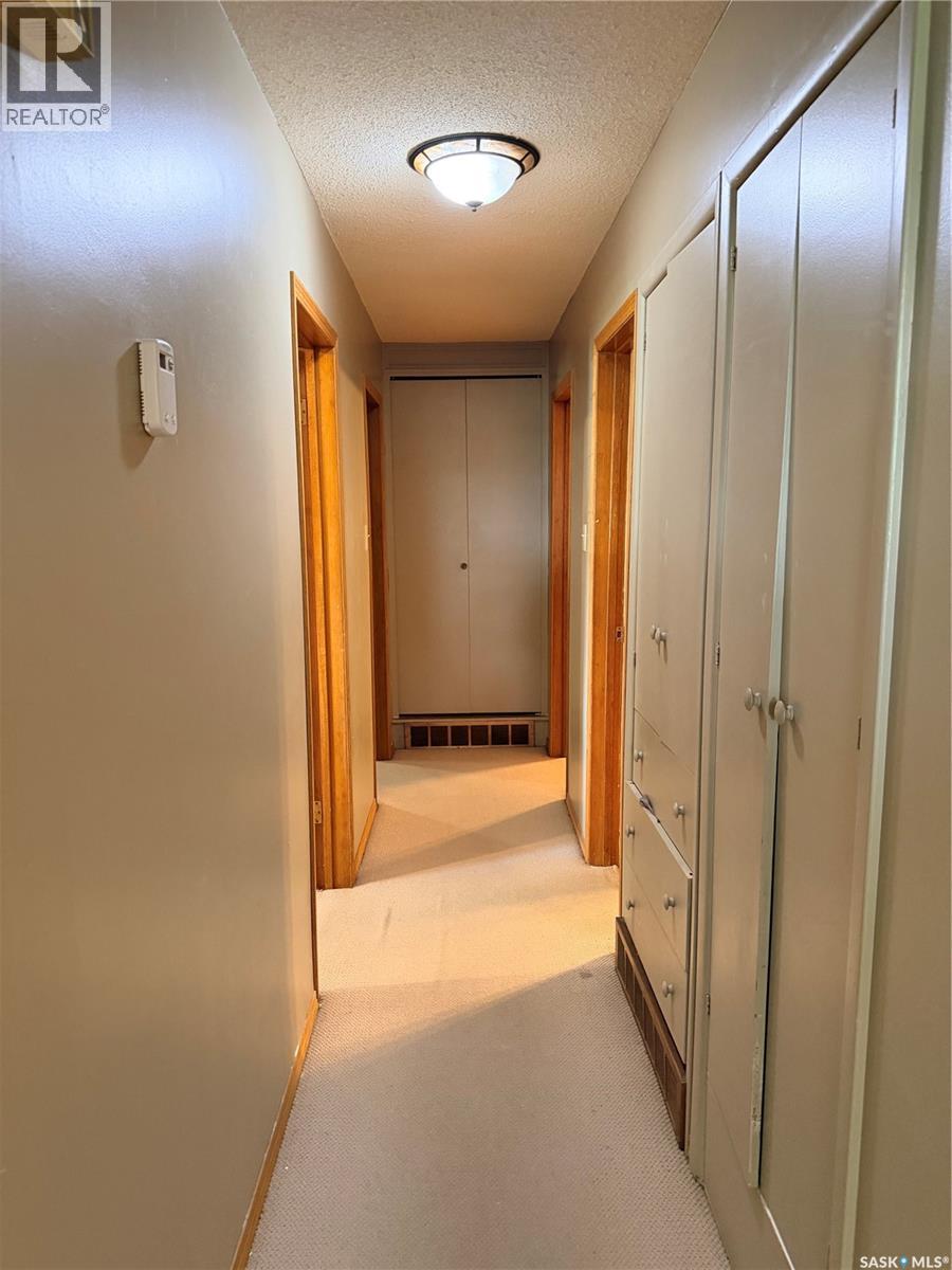 706 3rd Street E Property Photo 11