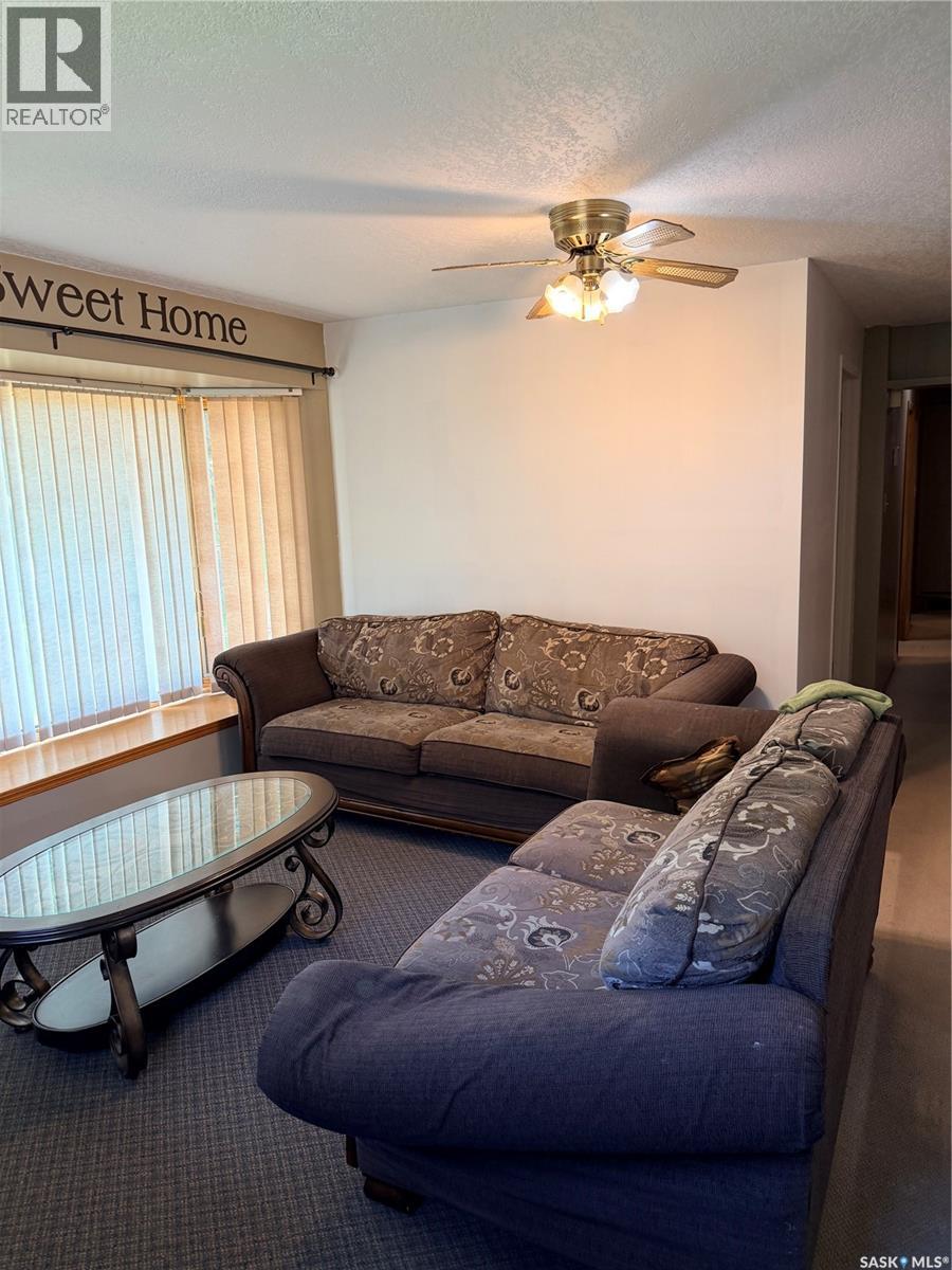 706 3rd Street E Property Photo 13