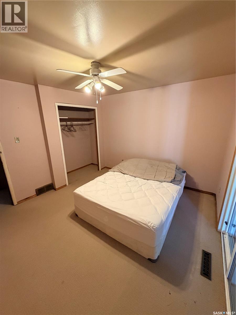 706 3rd Street E Property Photo 17