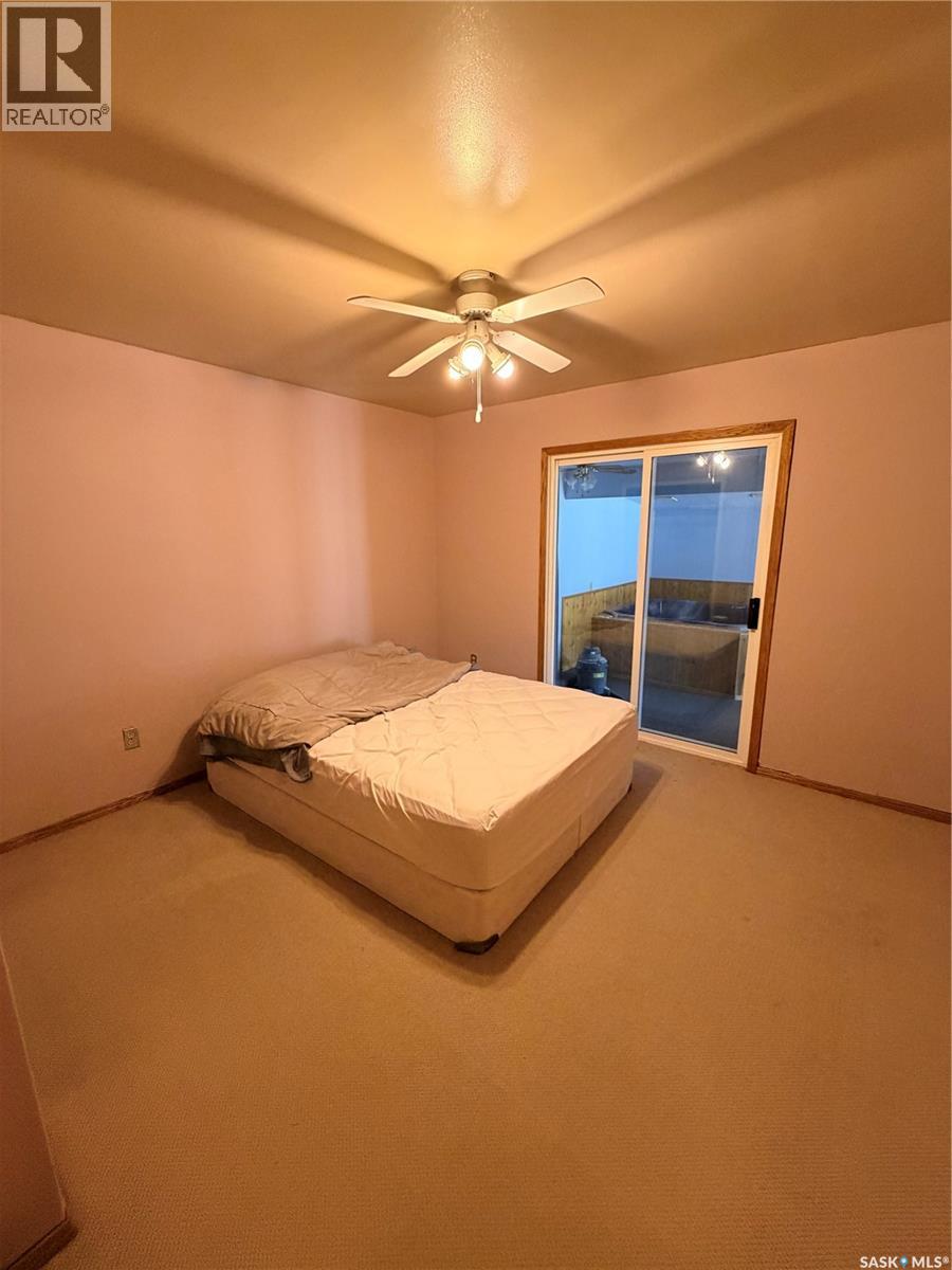 706 3rd Street E Property Photo 18