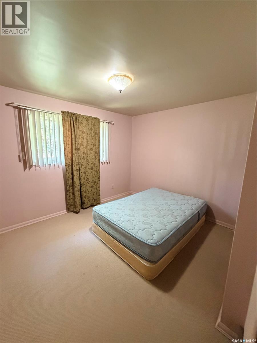 706 3rd Street E Property Photo 22