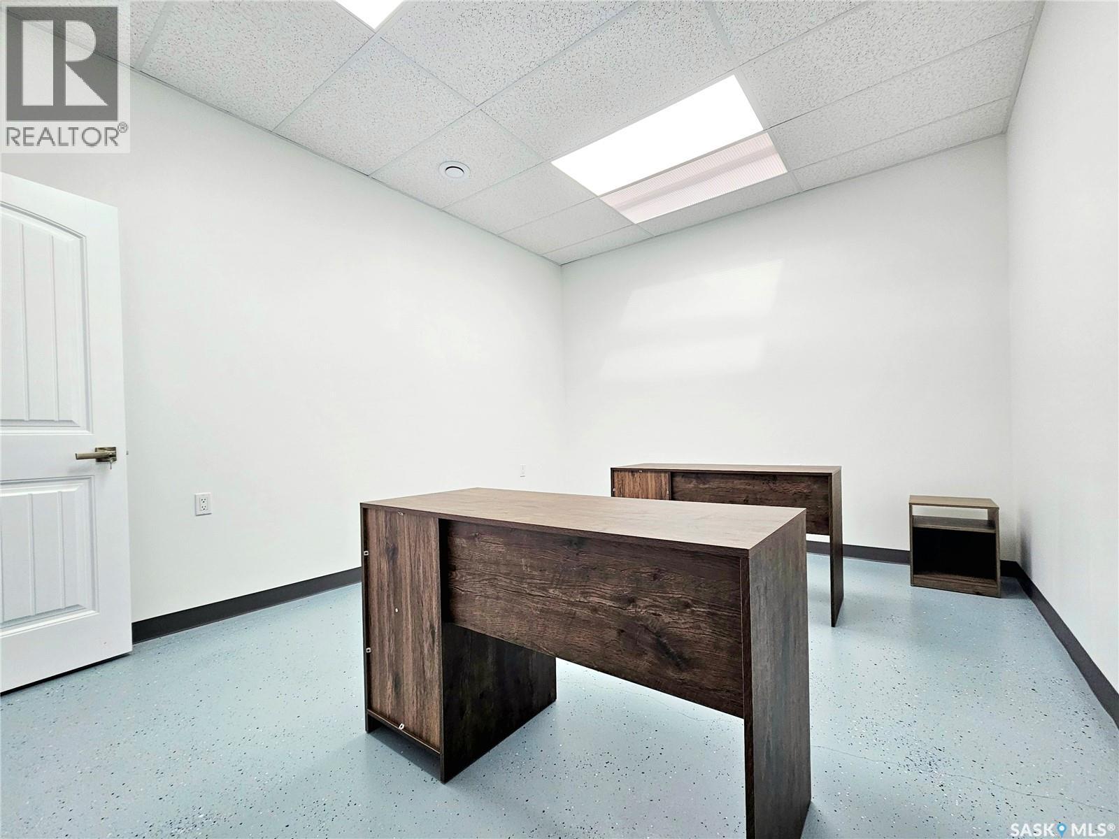 2 106 Steves Street Property Photo 9
