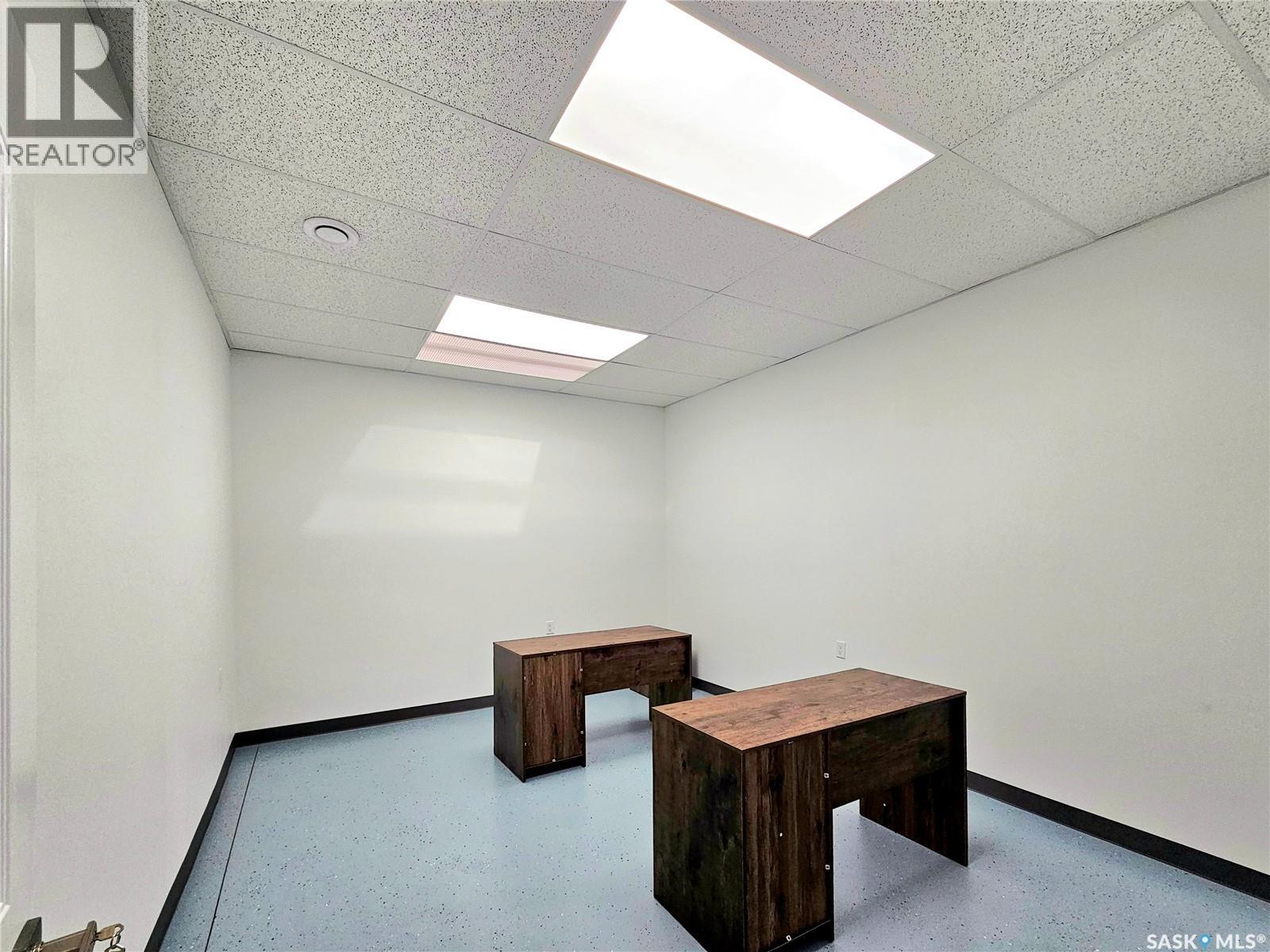 2 106 Steves Street Property Photo 10