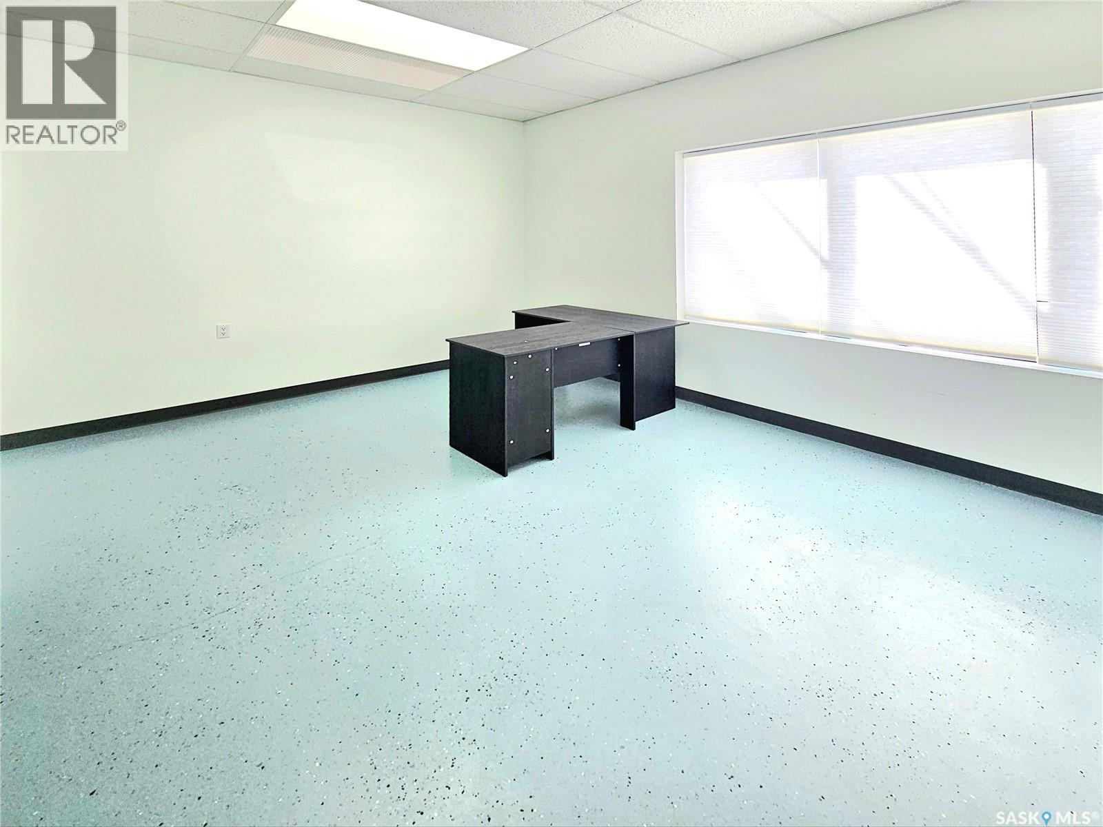 2 106 Steves Street Property Photo 14