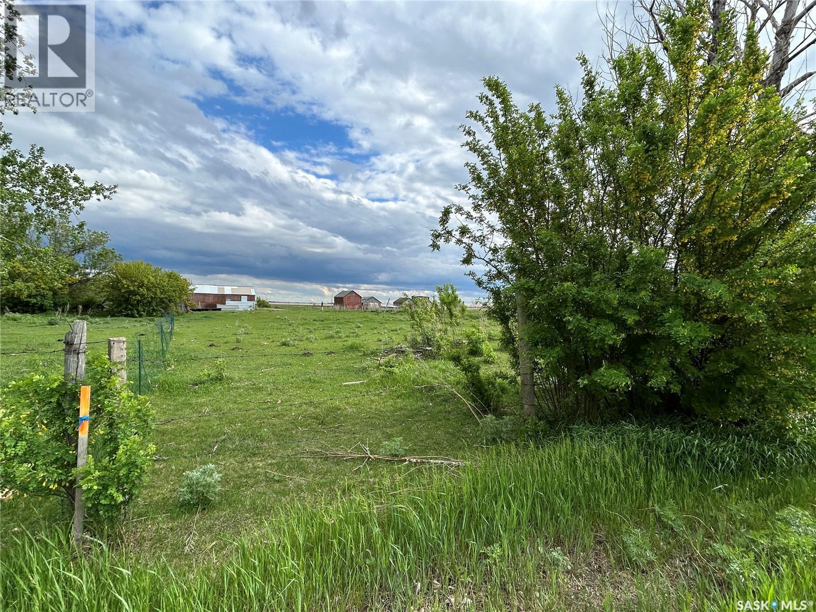 5 1st Avenue Property Photo 3