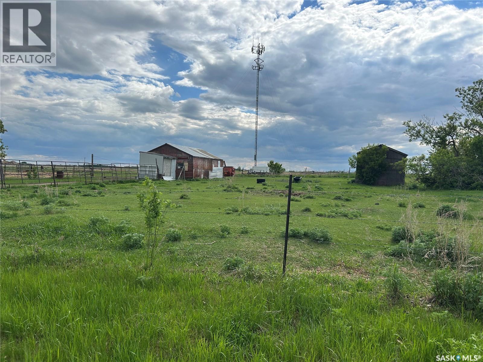 9 1st Avenue Property Photo 3