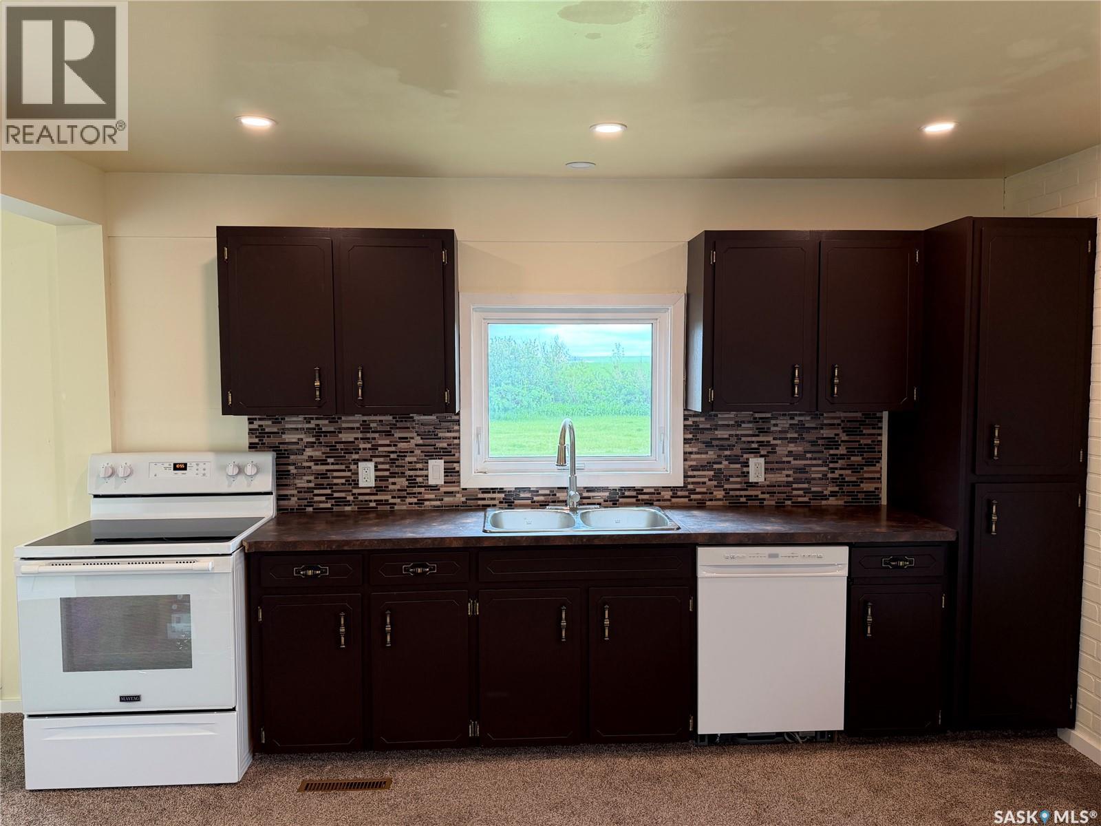 Valley Acres Property Photo 4