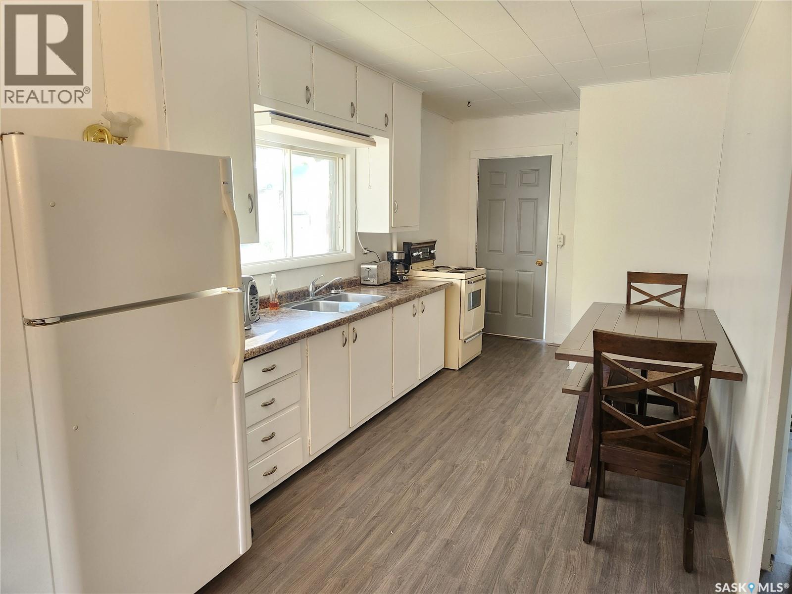 308 Pangman Street Property Photo 5