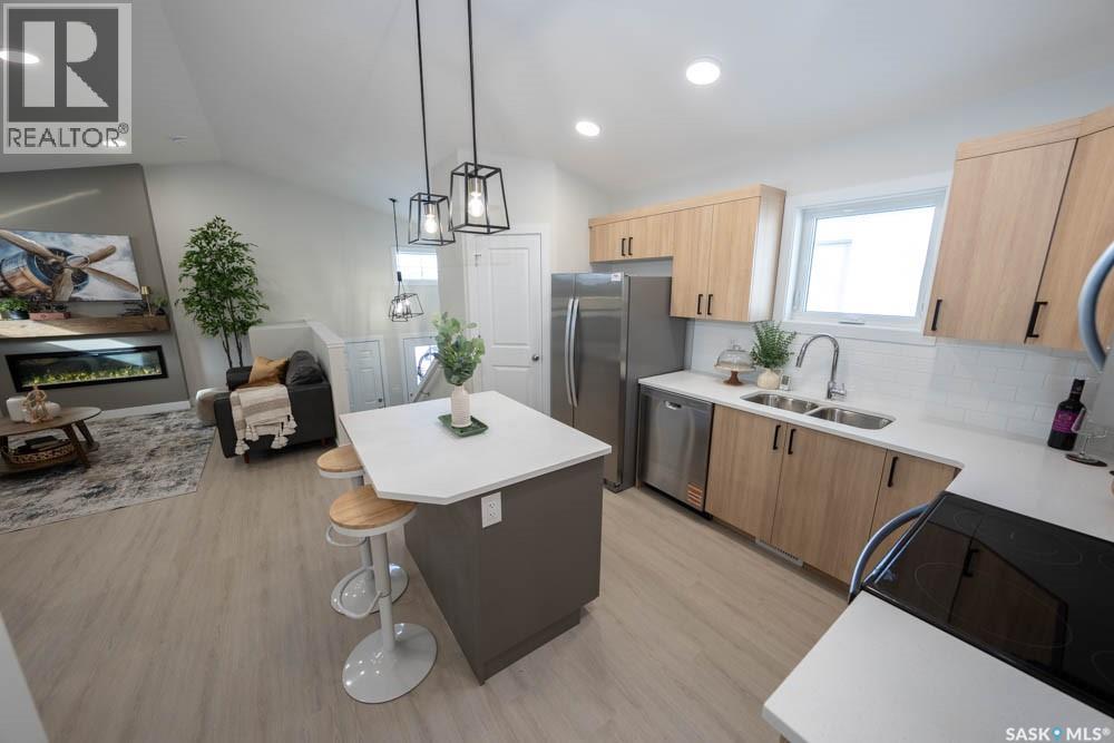 614 Yuel Crescent Property Photo 15