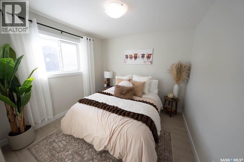 614 Yuel Crescent Property Photo 26