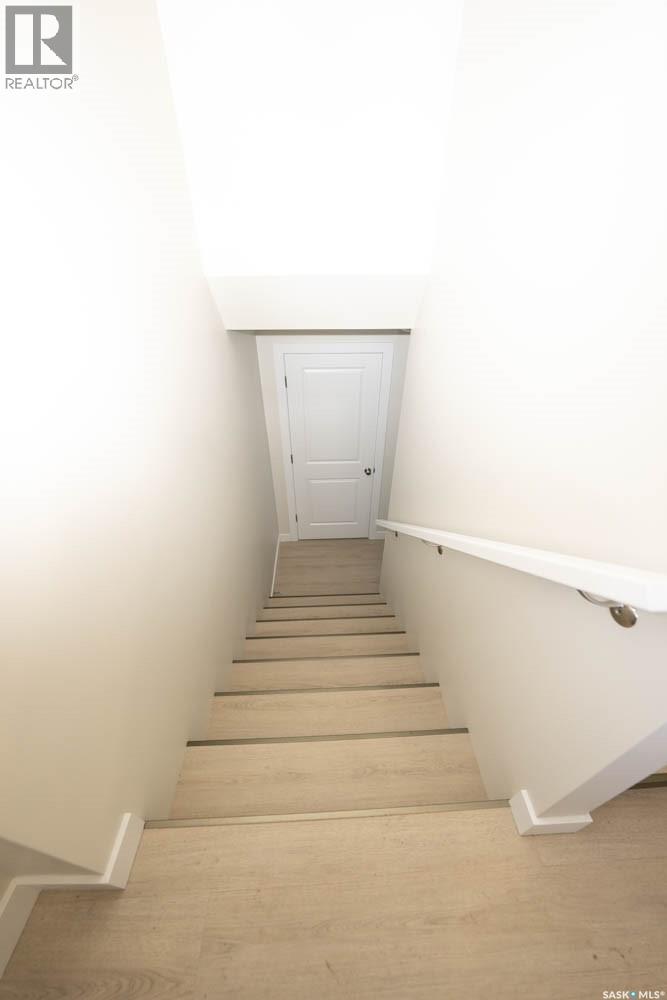 614 Yuel Crescent Property Photo 30
